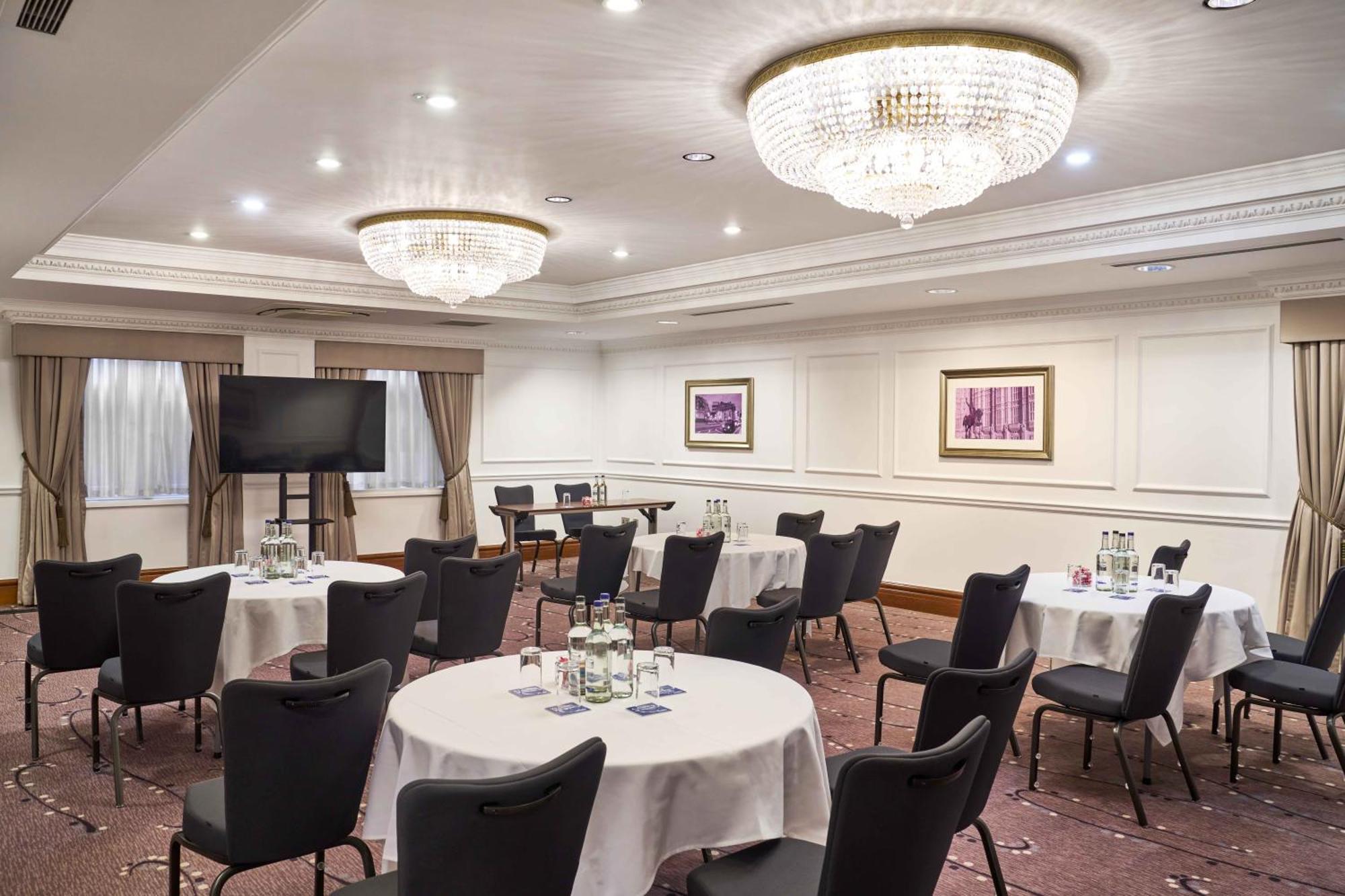 Отель Thistle Holborn