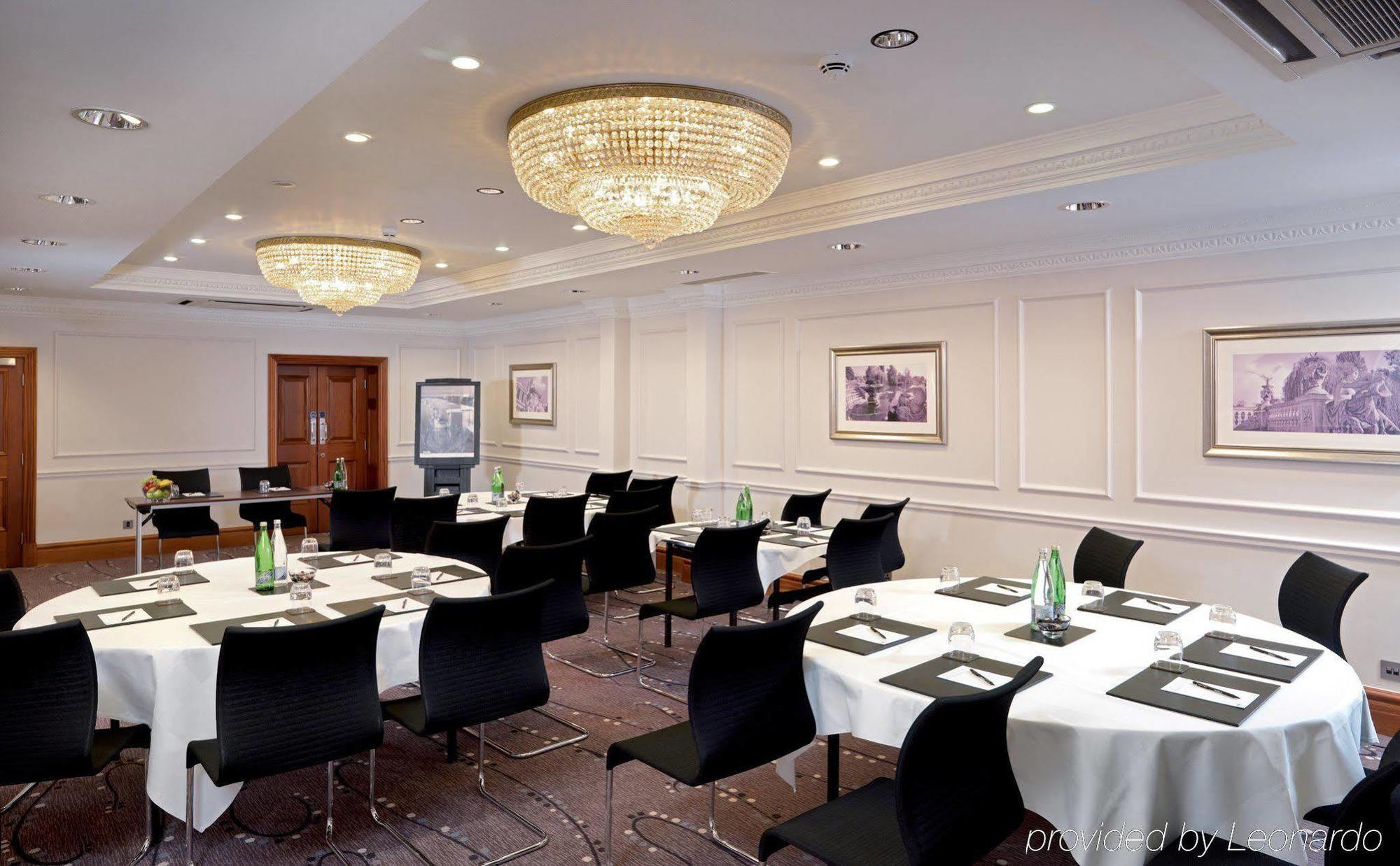 Отель Thistle Holborn 4*