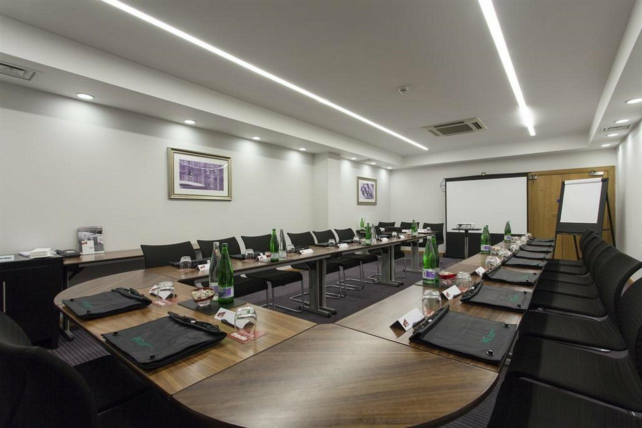 Thistle Holborn 4* Londra